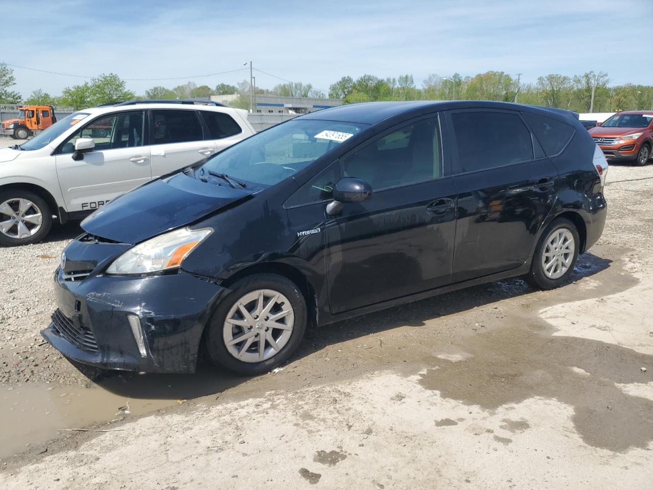 TOYOTA PRIUS V 2012