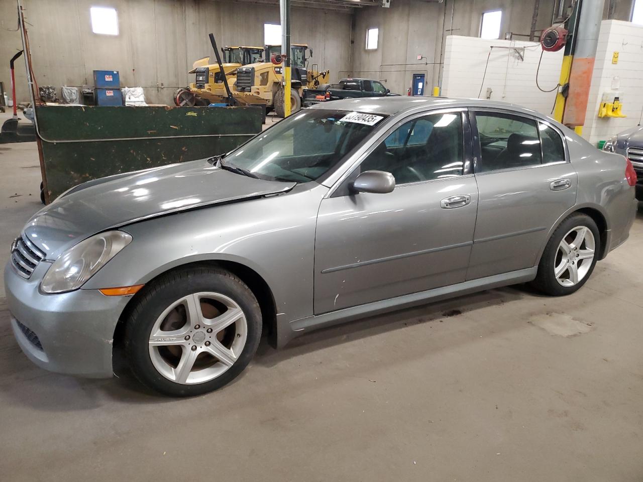 INFINITI G35 2005