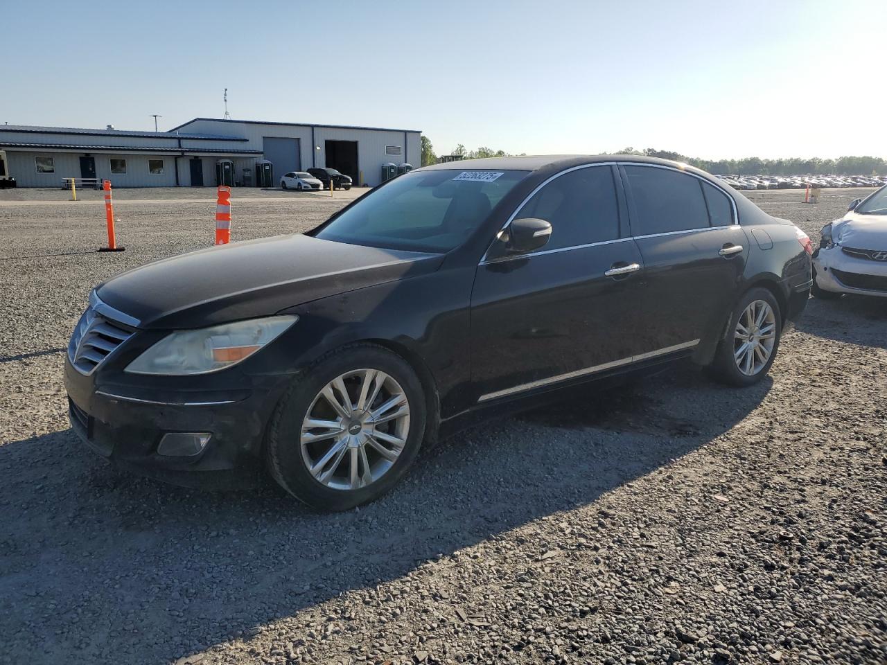 HYUNDAI GENESIS 4. 2011