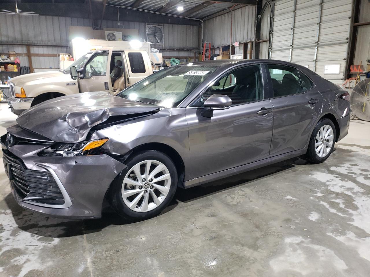 TOYOTA CAMRY LE 2024