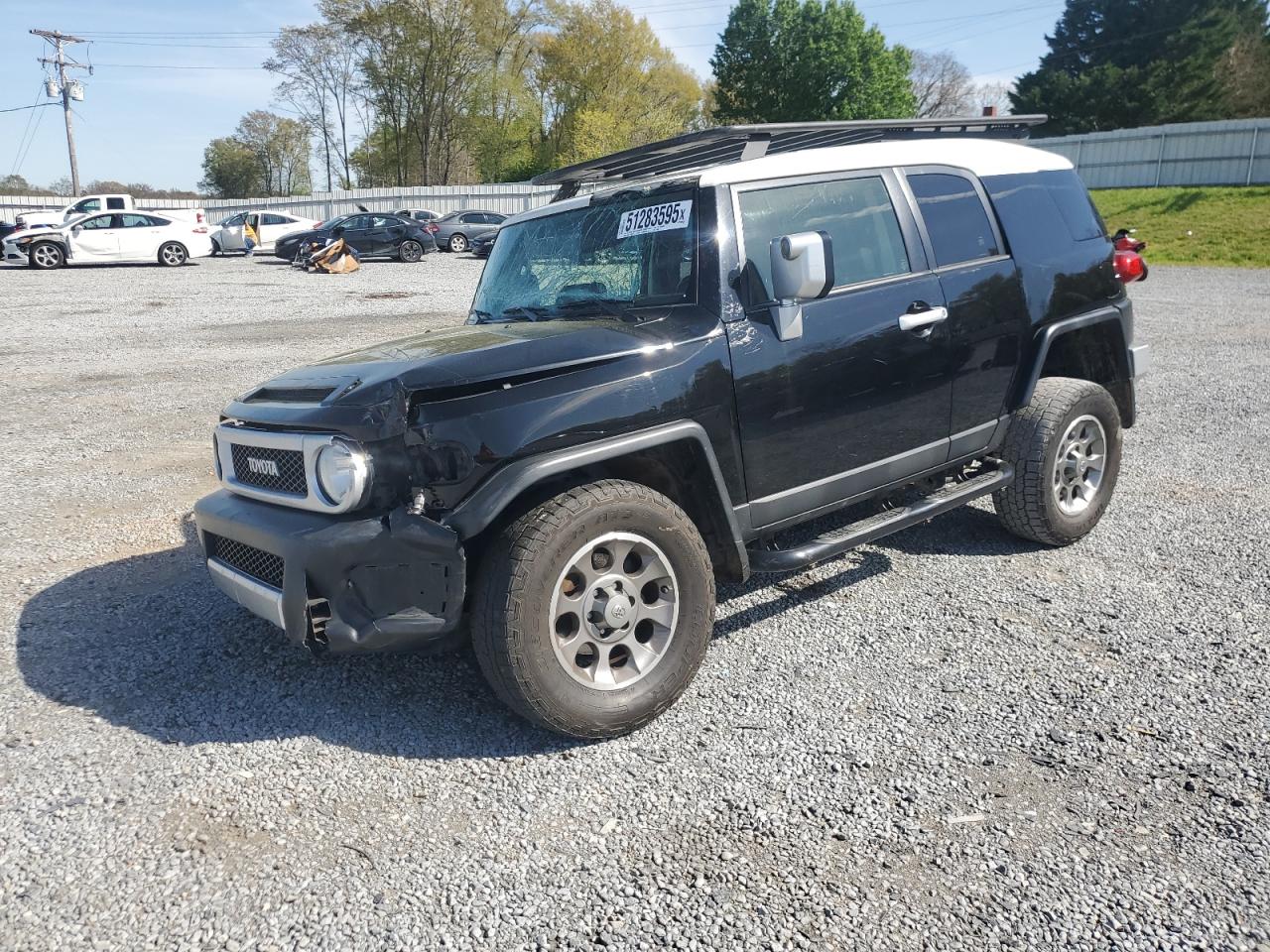 TOYOTA FJ CRUISER 2013