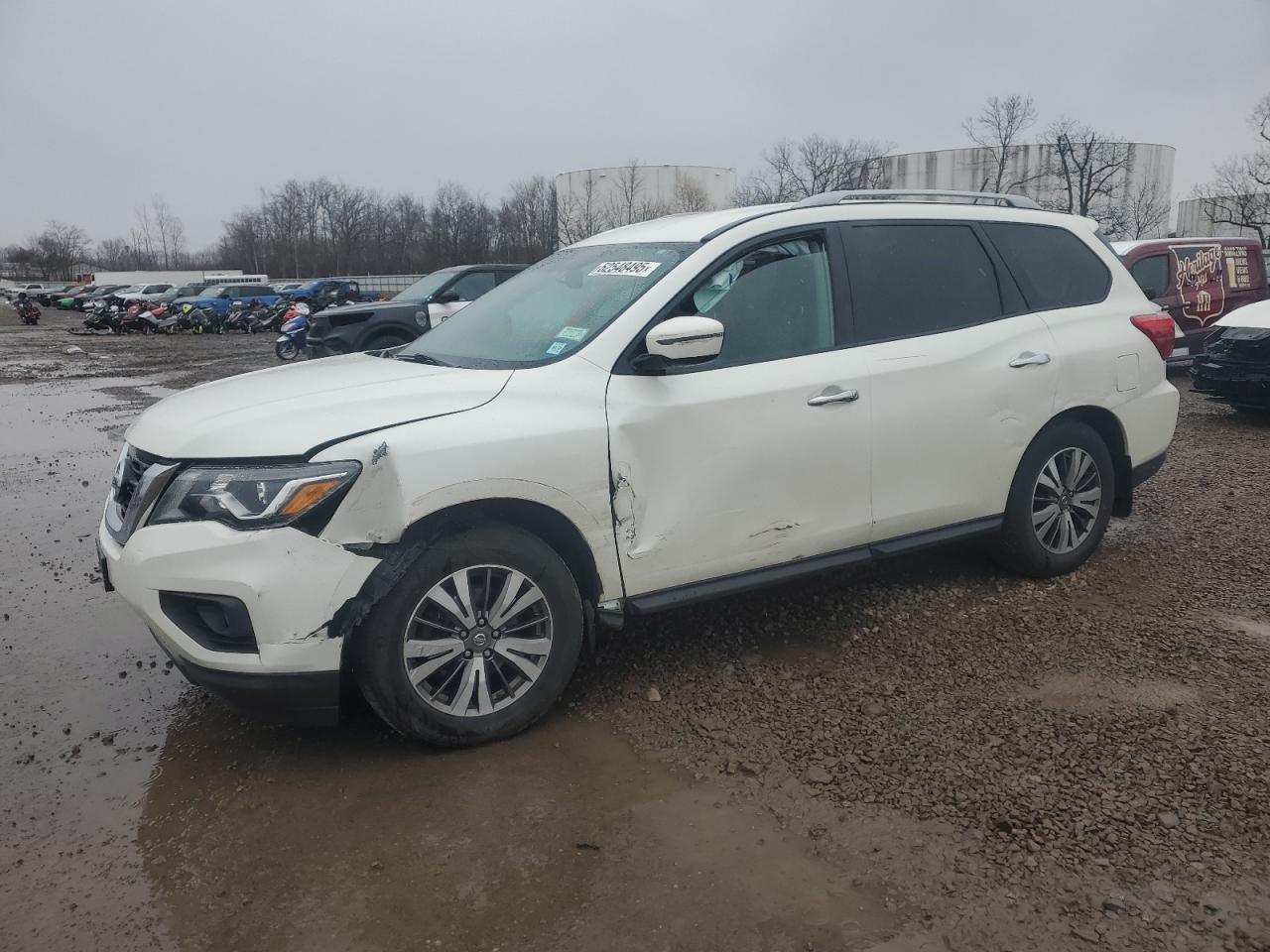 NISSAN PATHFINDER 2017