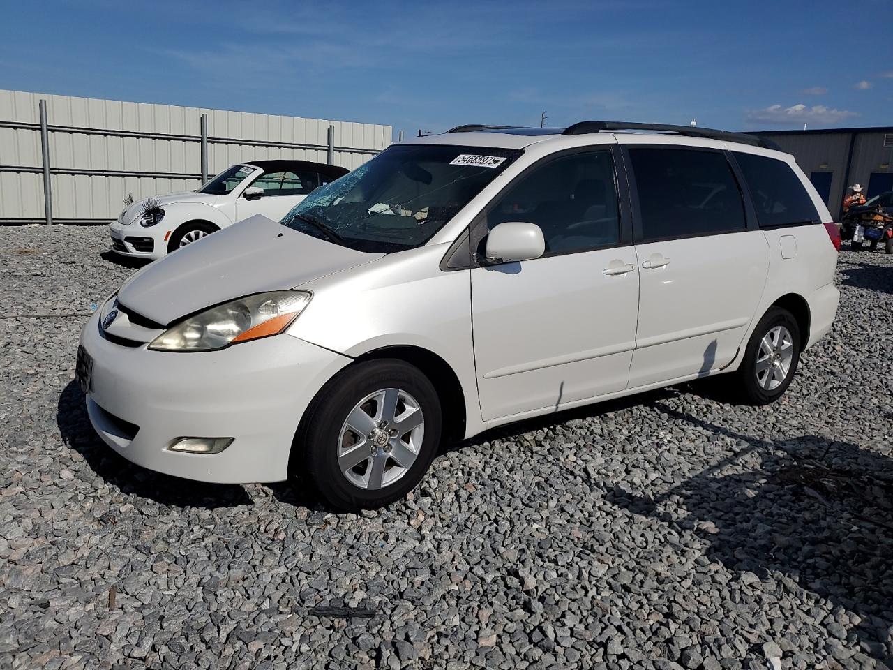 TOYOTA SIENNA XLE 2006