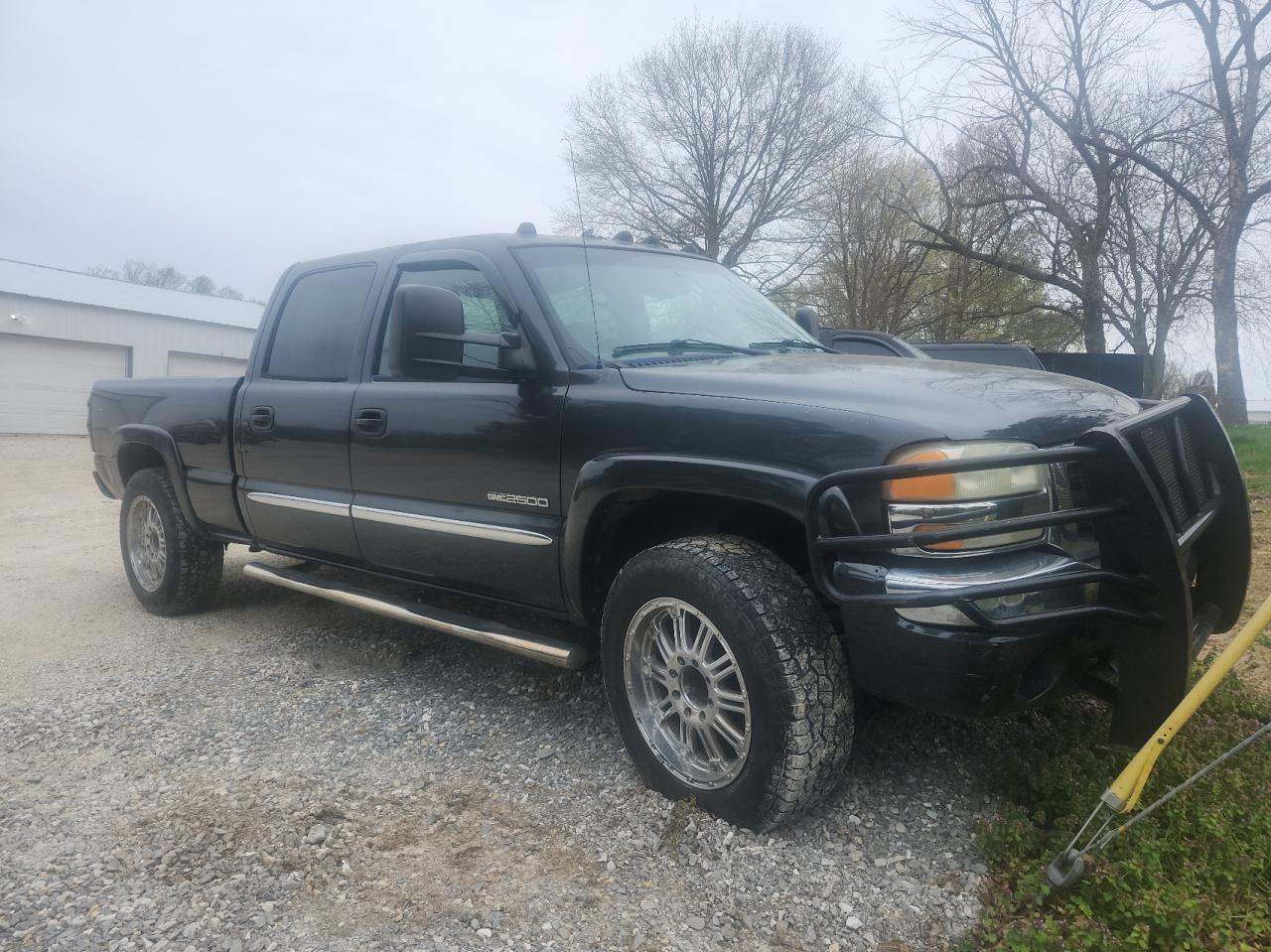 GMC SIERRA C25 2004