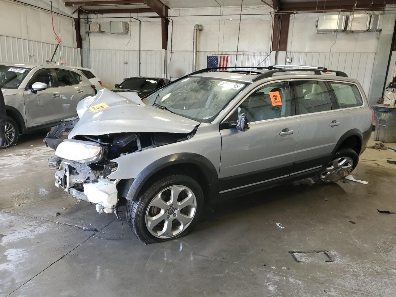 VOLVO XC70 2010