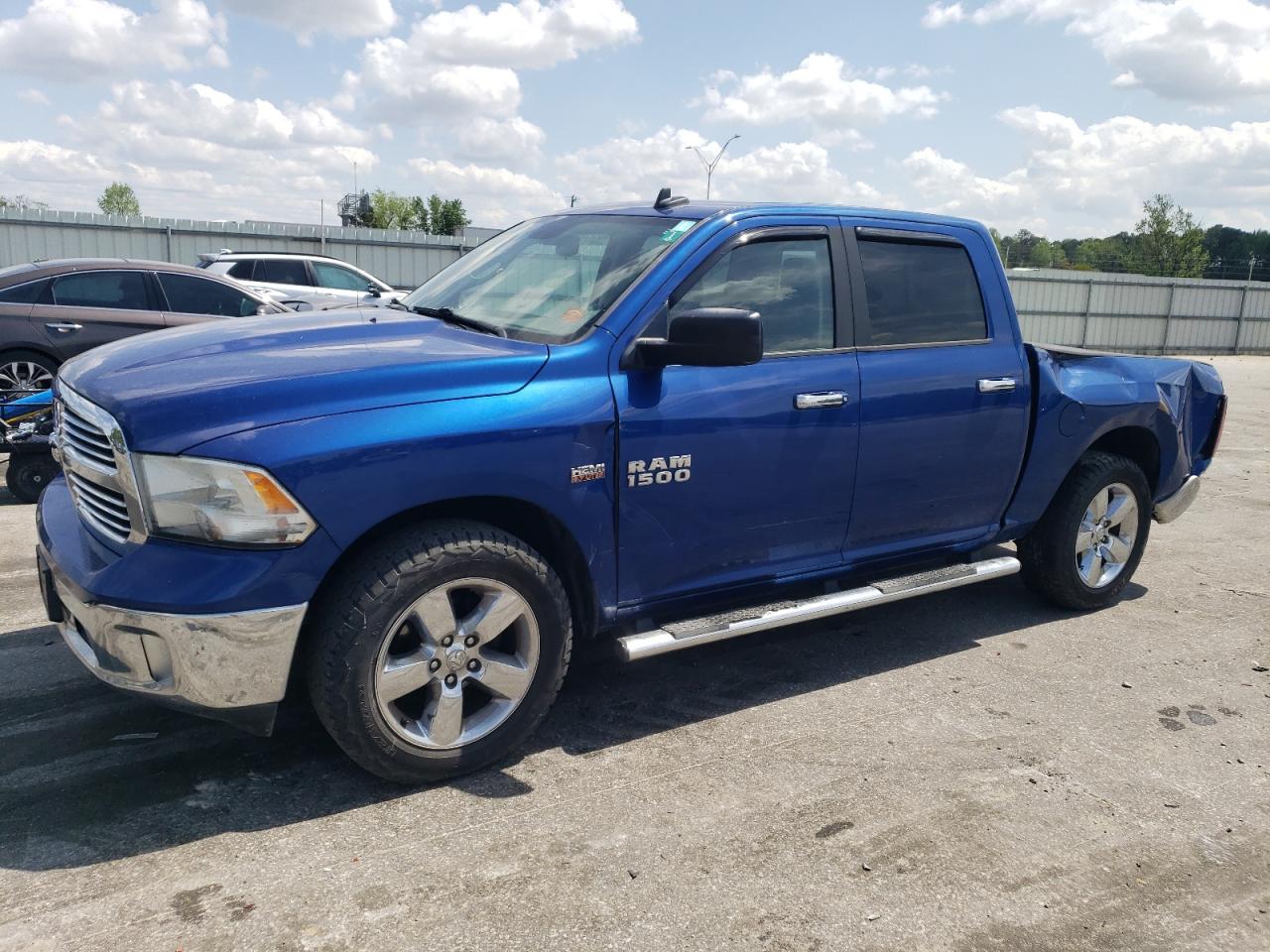 RAM 1500 SLT 2015