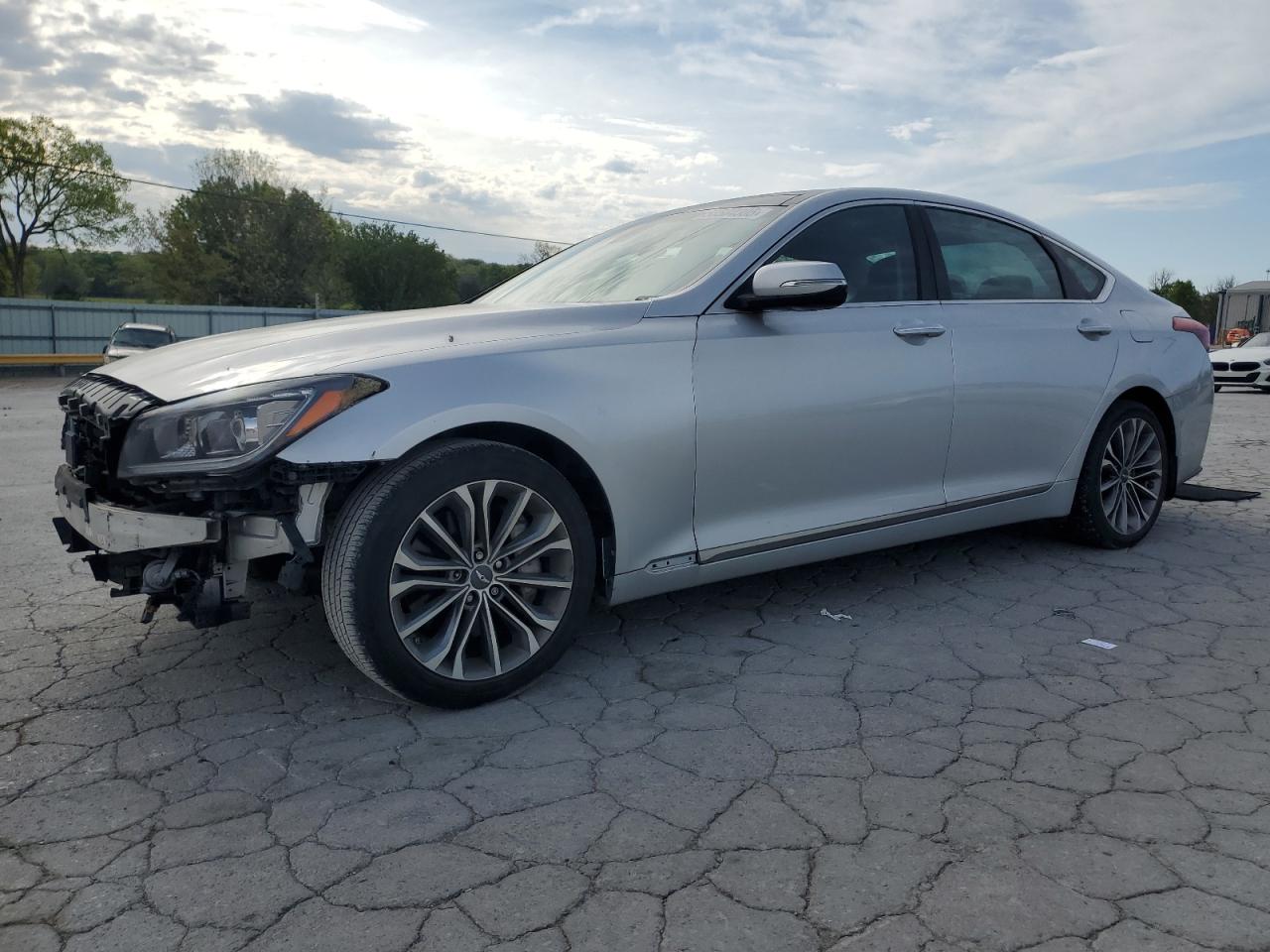 HYUNDAI GENESIS 3. 2015