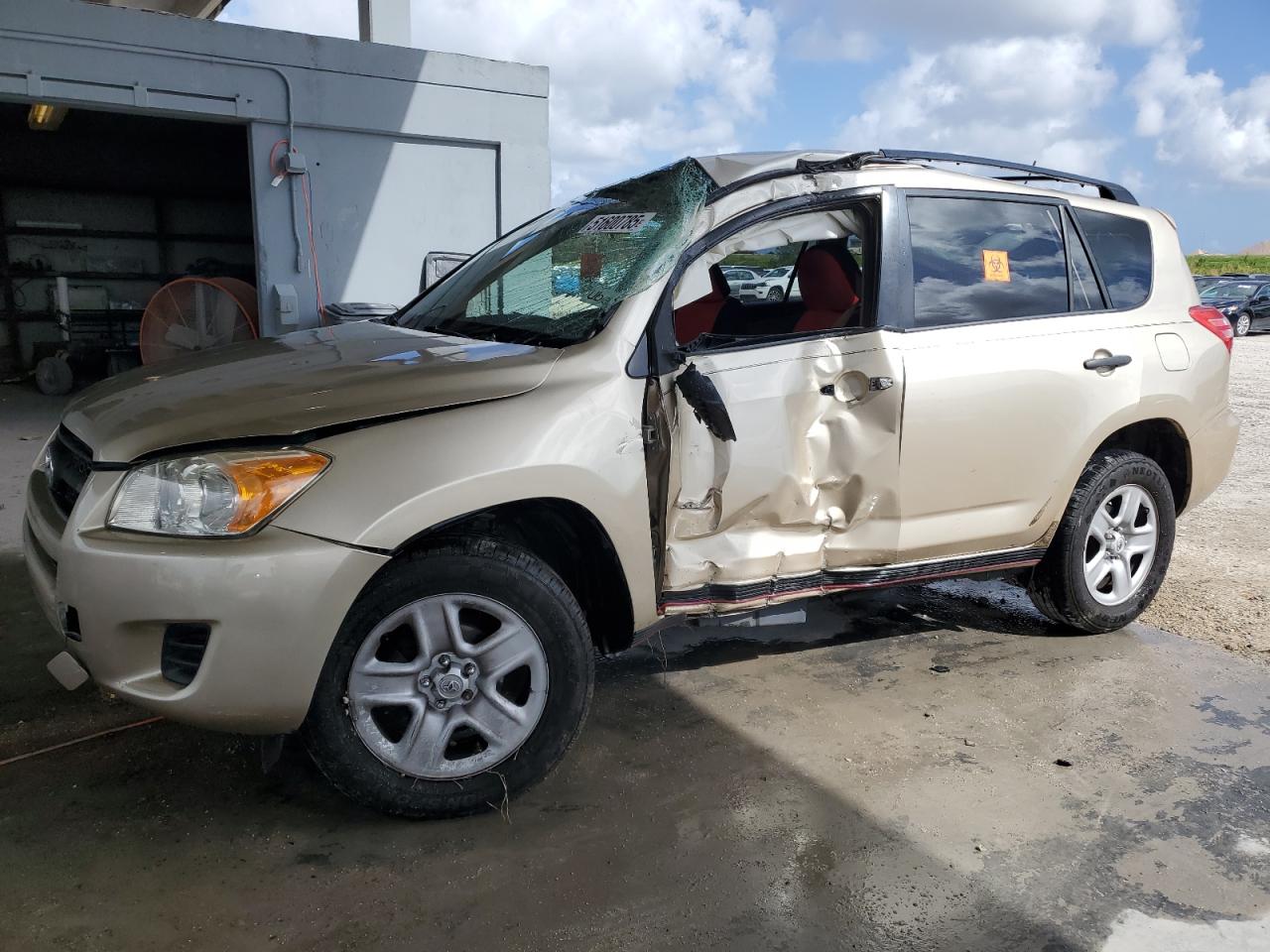 TOYOTA RAV4 2011