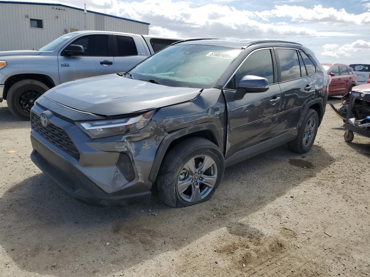 TOYOTA RAV4 XLE 2022