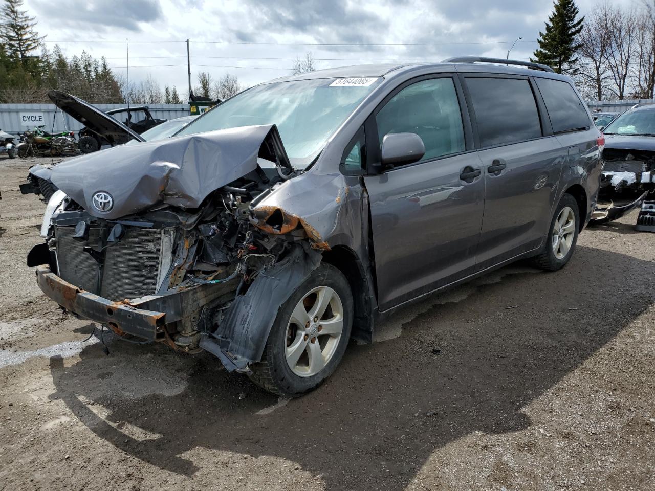 TOYOTA SIENNA 2011