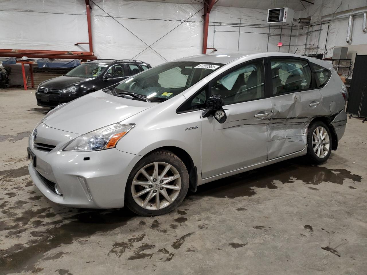 TOYOTA PRIUS V 2012