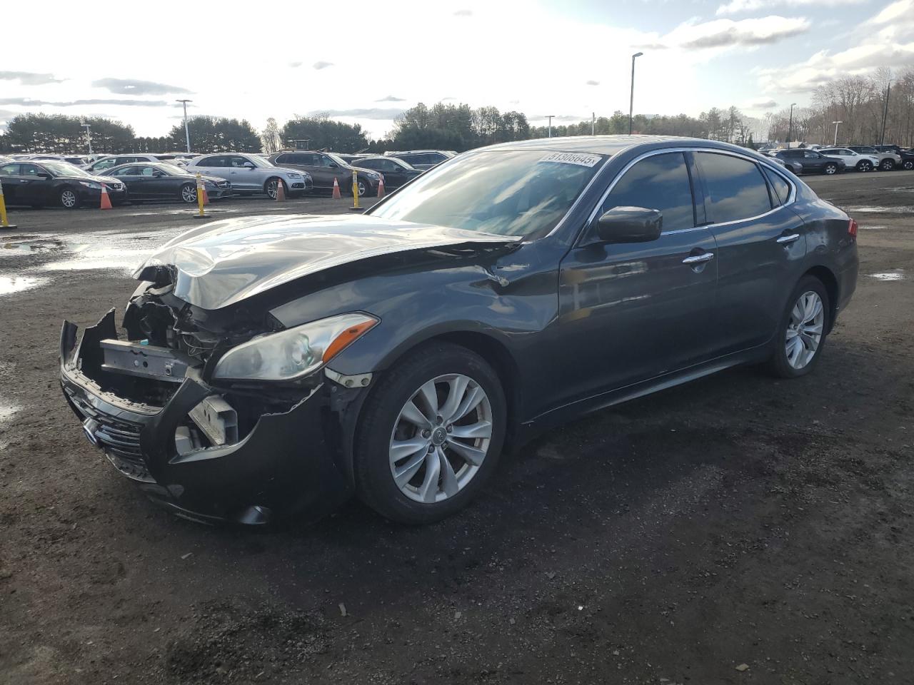 INFINITI M37 X 2011