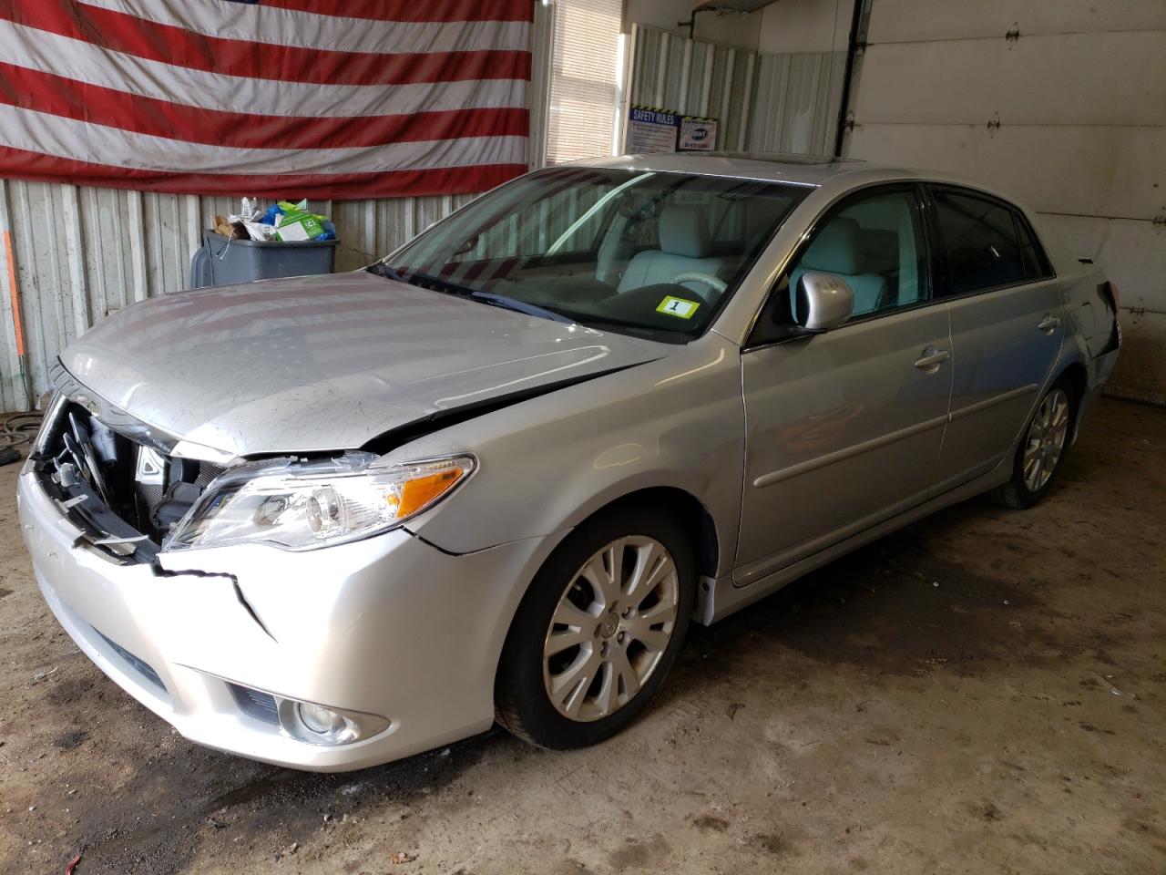 TOYOTA AVALON 2012