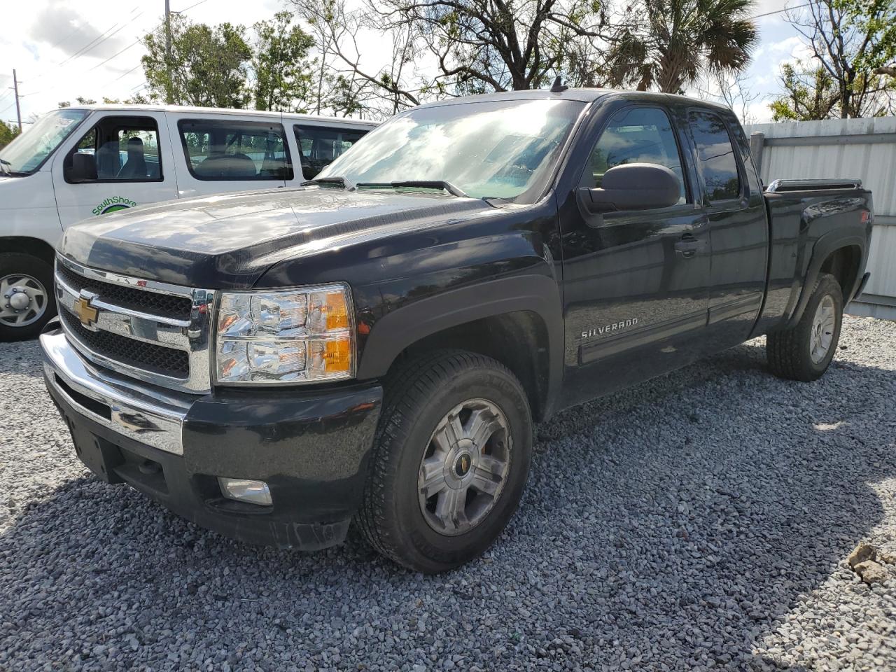 CHEVROLET SILVERADO 2011