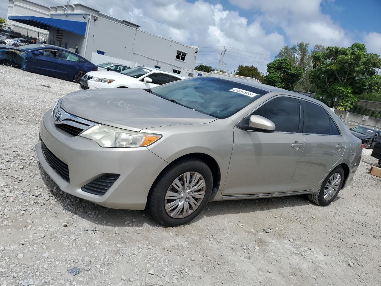 TOYOTA CAMRY L 2013