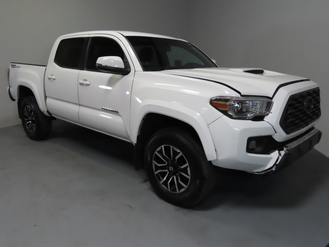TOYOTA TACOMA DOU 2021