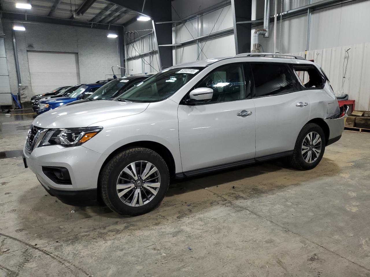 NISSAN PATHFINDER 2019