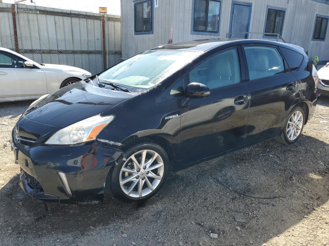 TOYOTA PRIUS V 2014