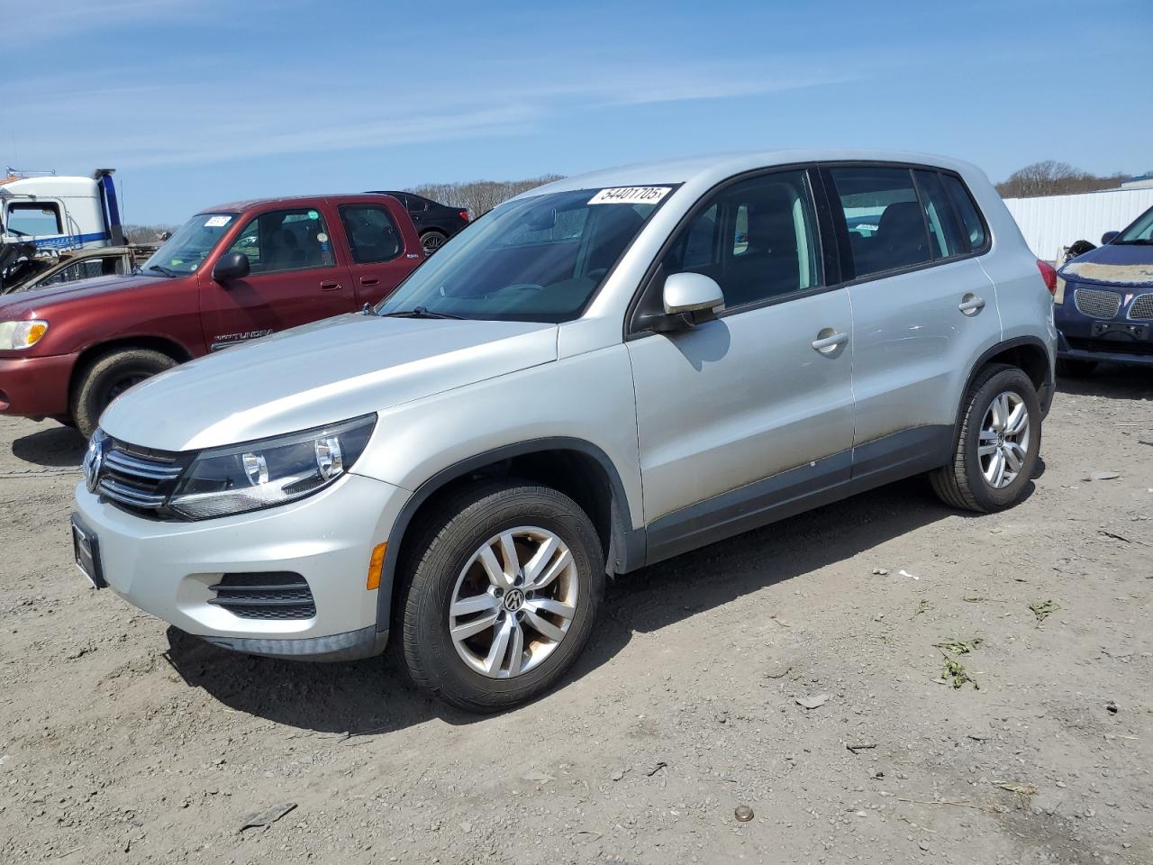 VOLKSWAGEN TIGUAN S 2012