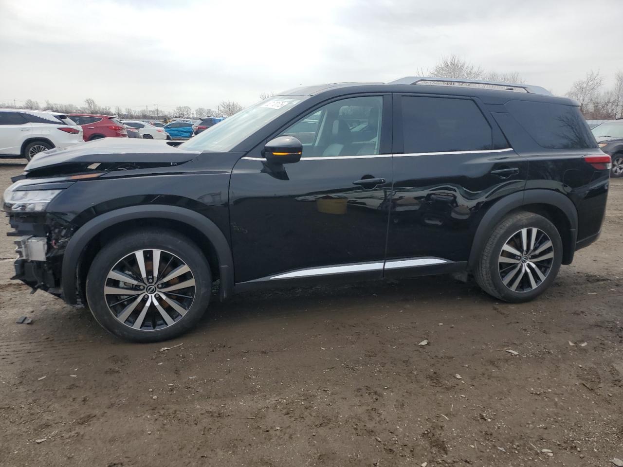NISSAN PATHFINDER 2024