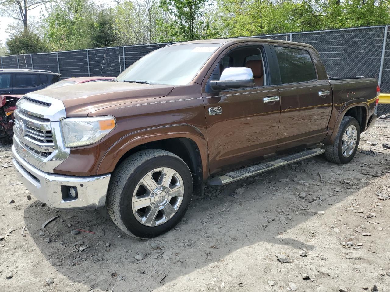 TOYOTA TUNDRA CRE 2015