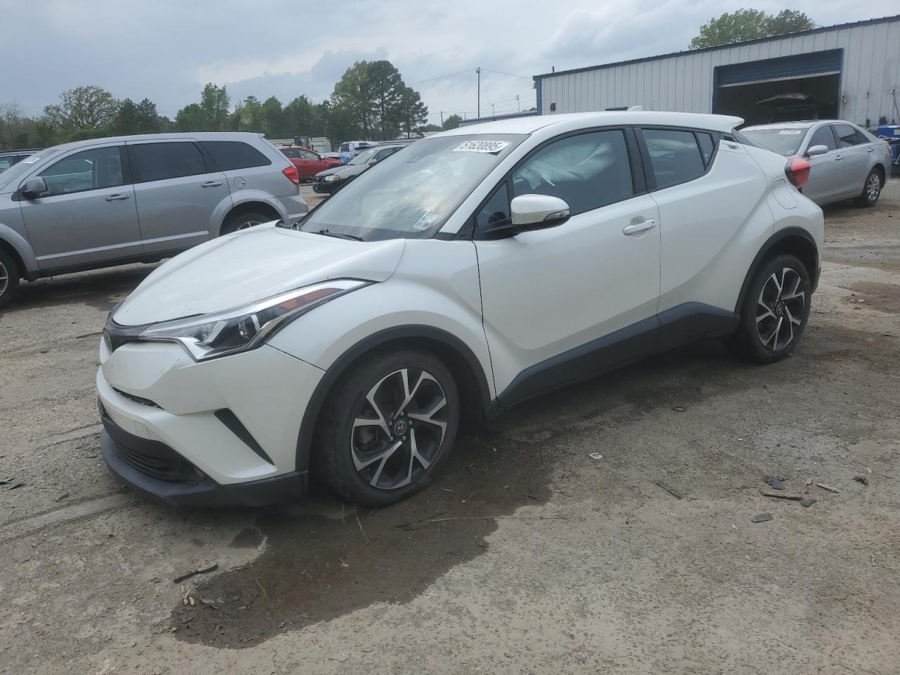 TOYOTA C-HR XLE 2018