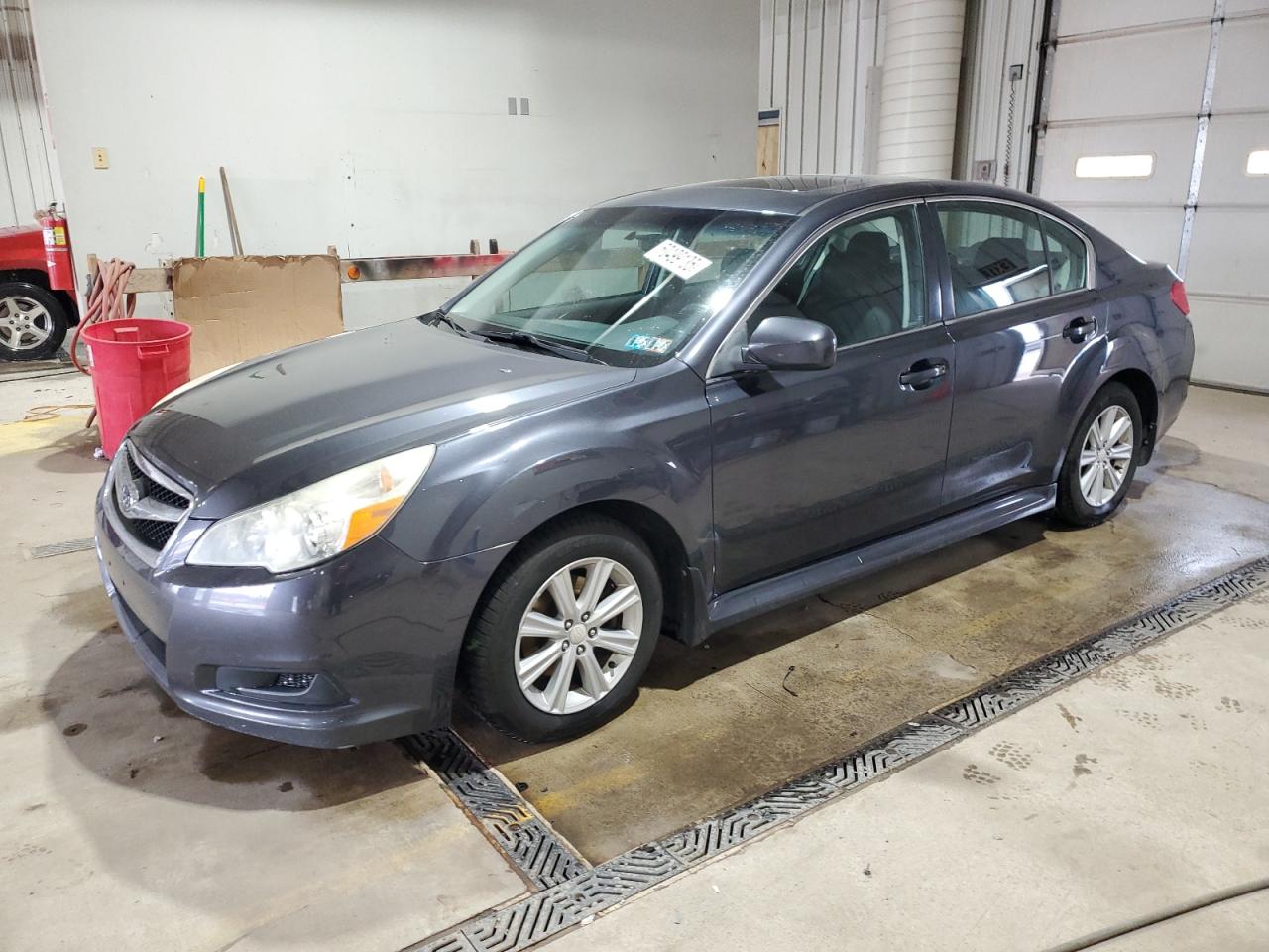 SUBARU LEGACY 2.5 2012