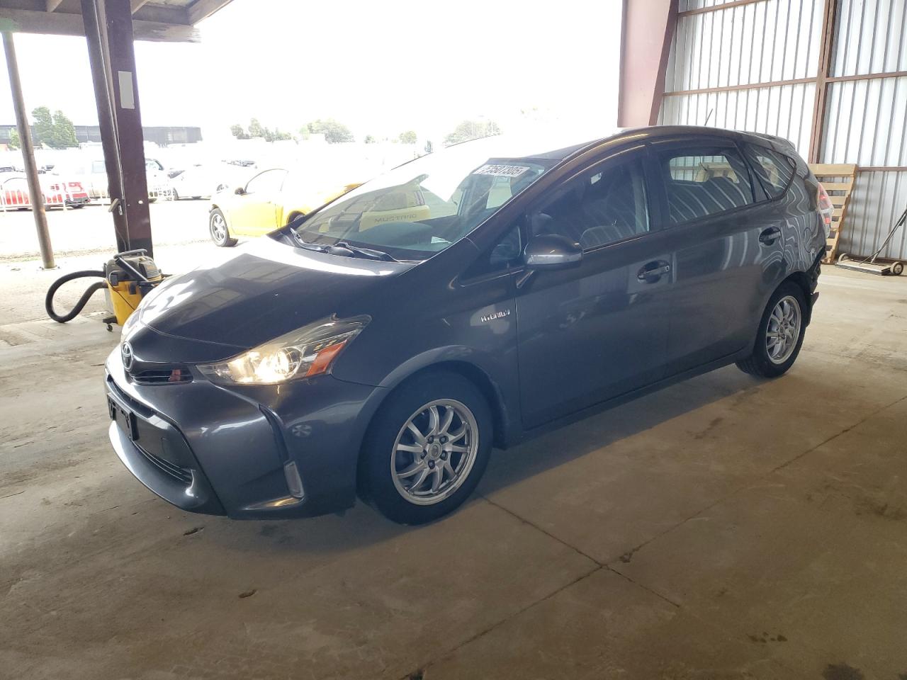 TOYOTA PRIUS V 2015