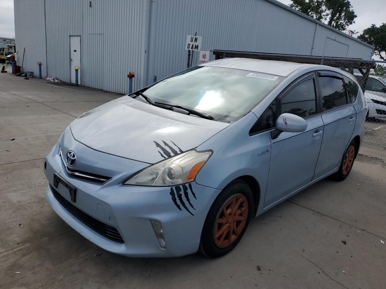 TOYOTA PRIUS V 2012
