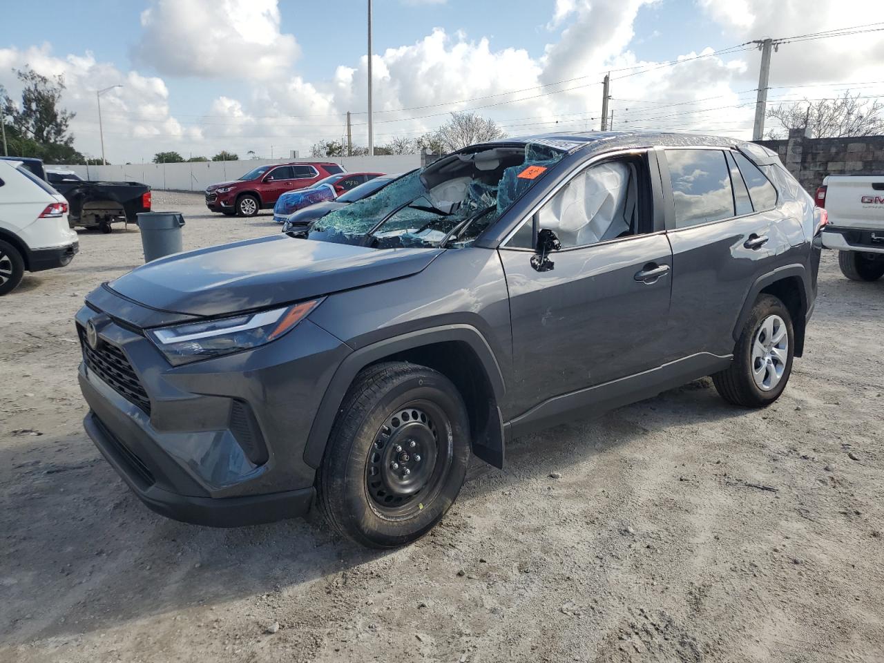 TOYOTA RAV4 LE 2025