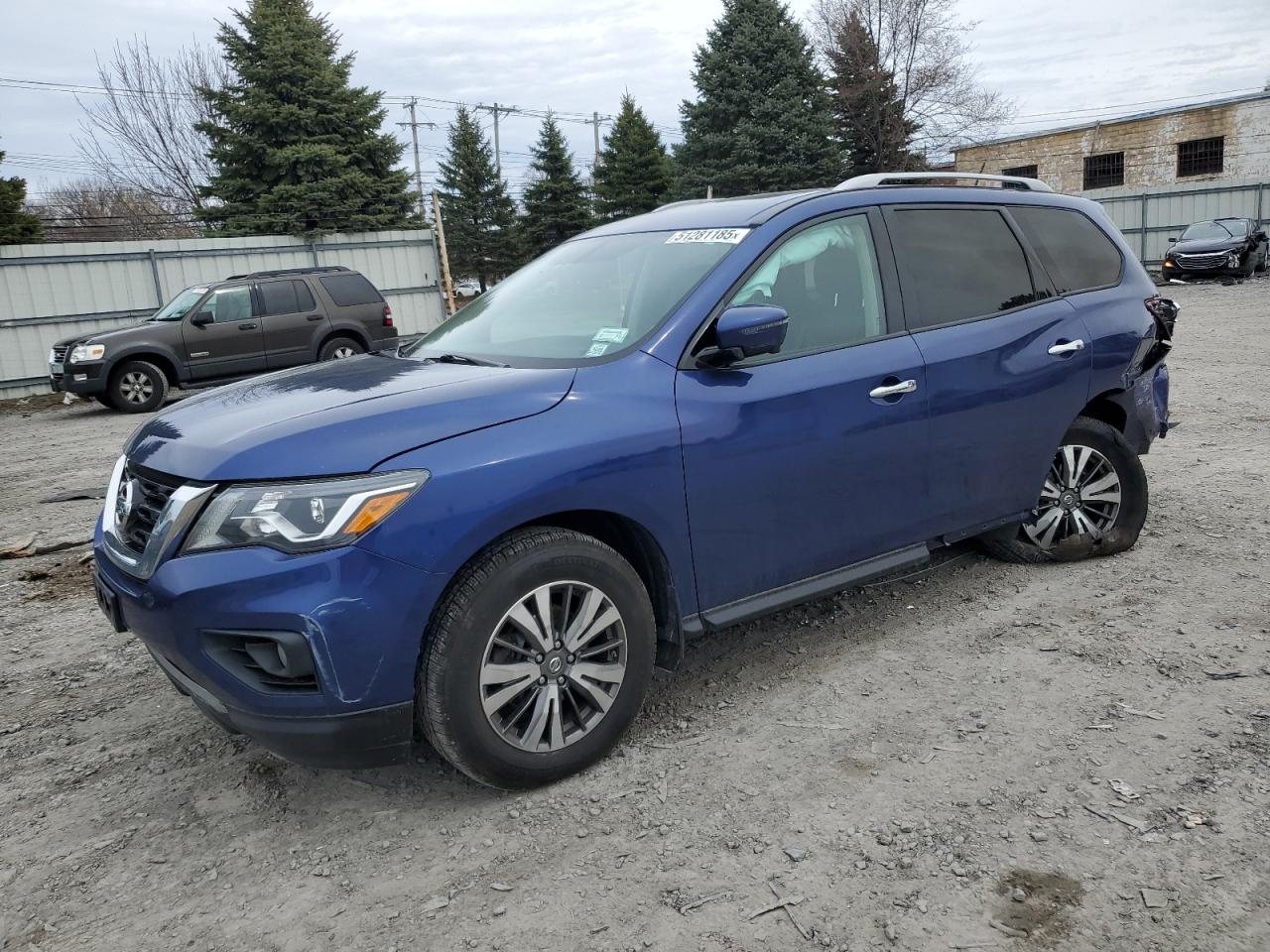 NISSAN PATHFINDER 2017