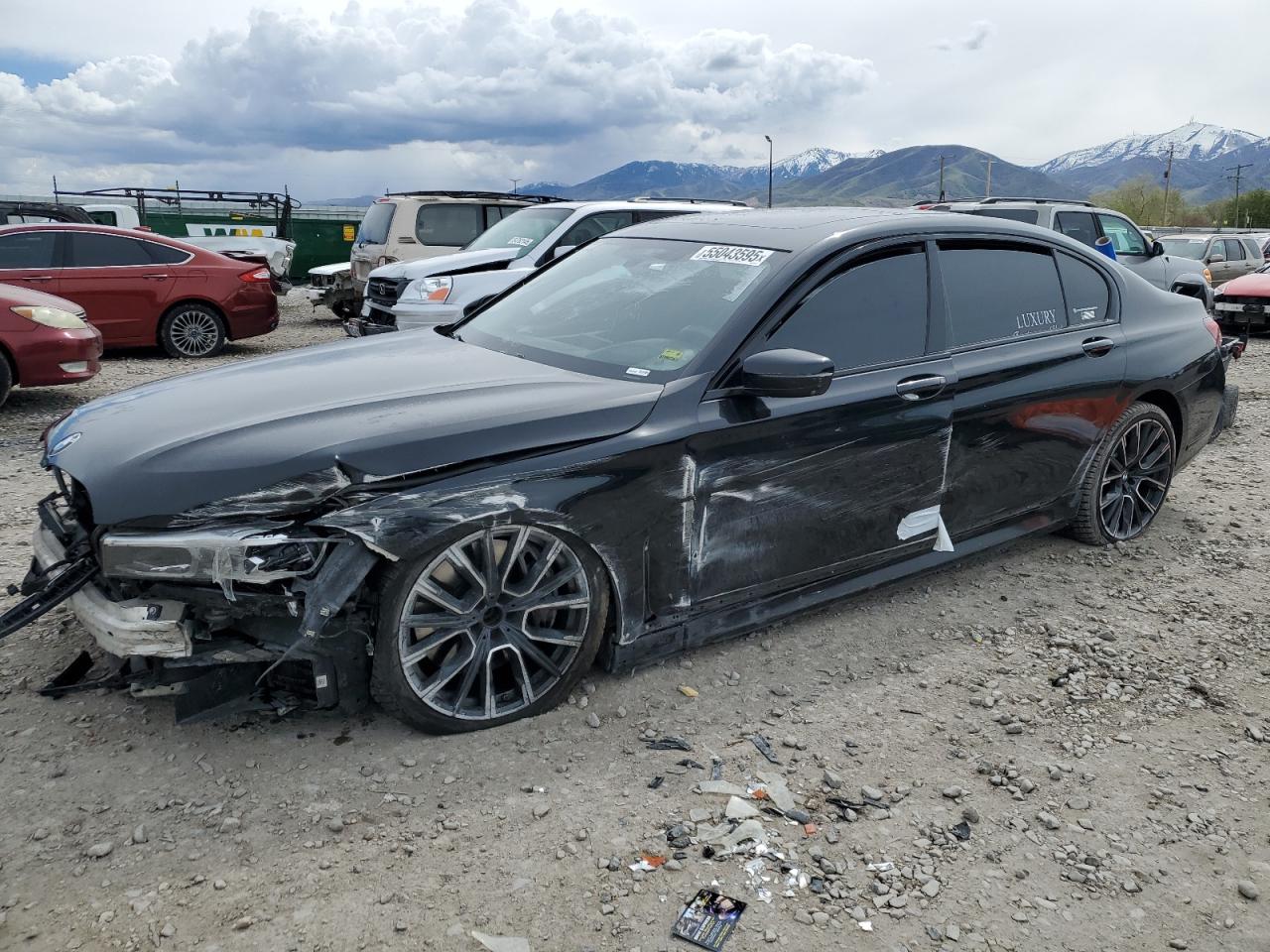 BMW 750 2021