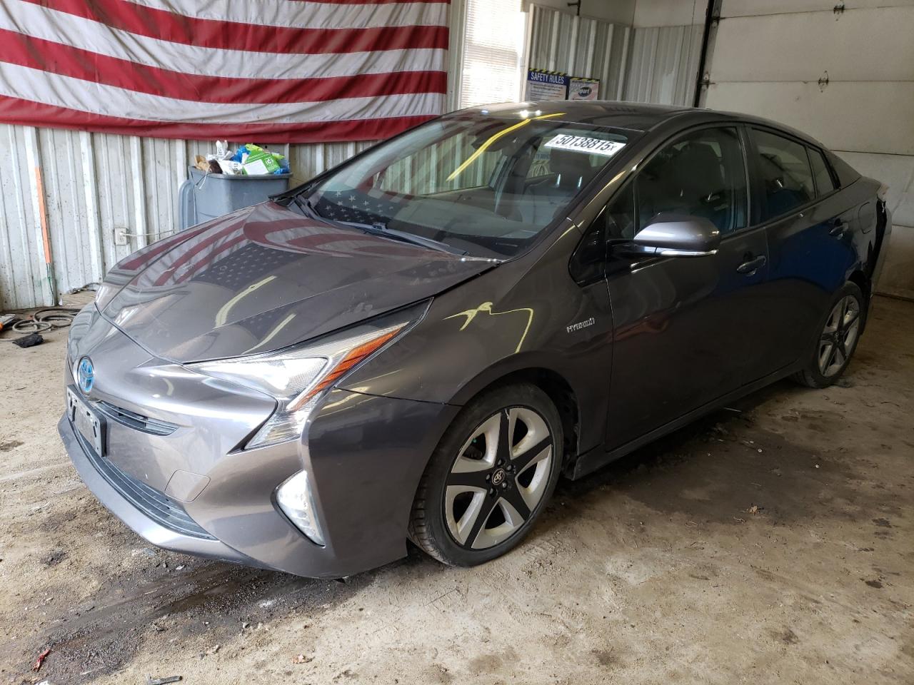 TOYOTA PRIUS 2016