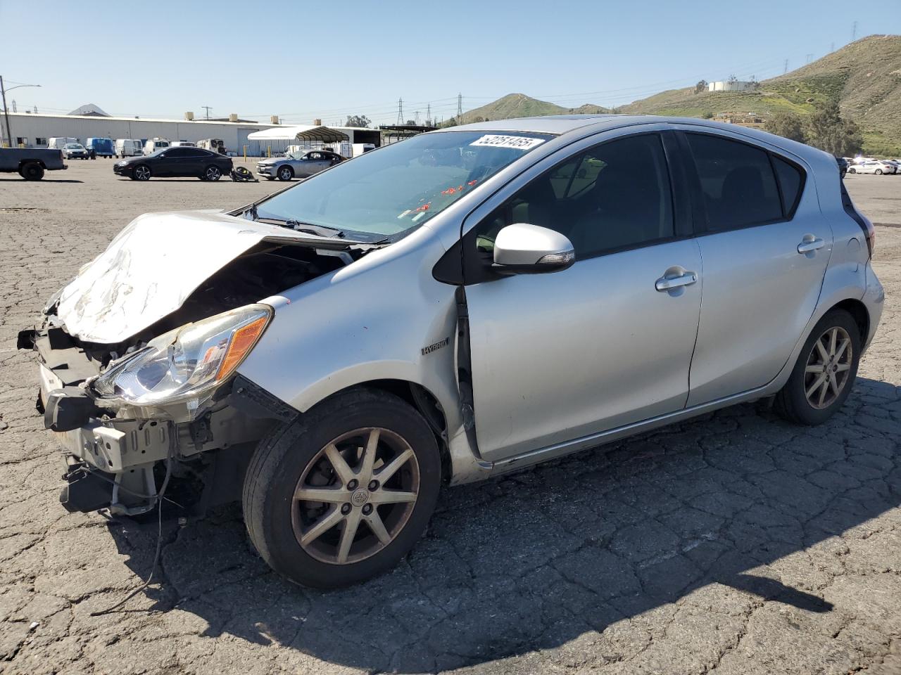 TOYOTA PRIUS C 2015