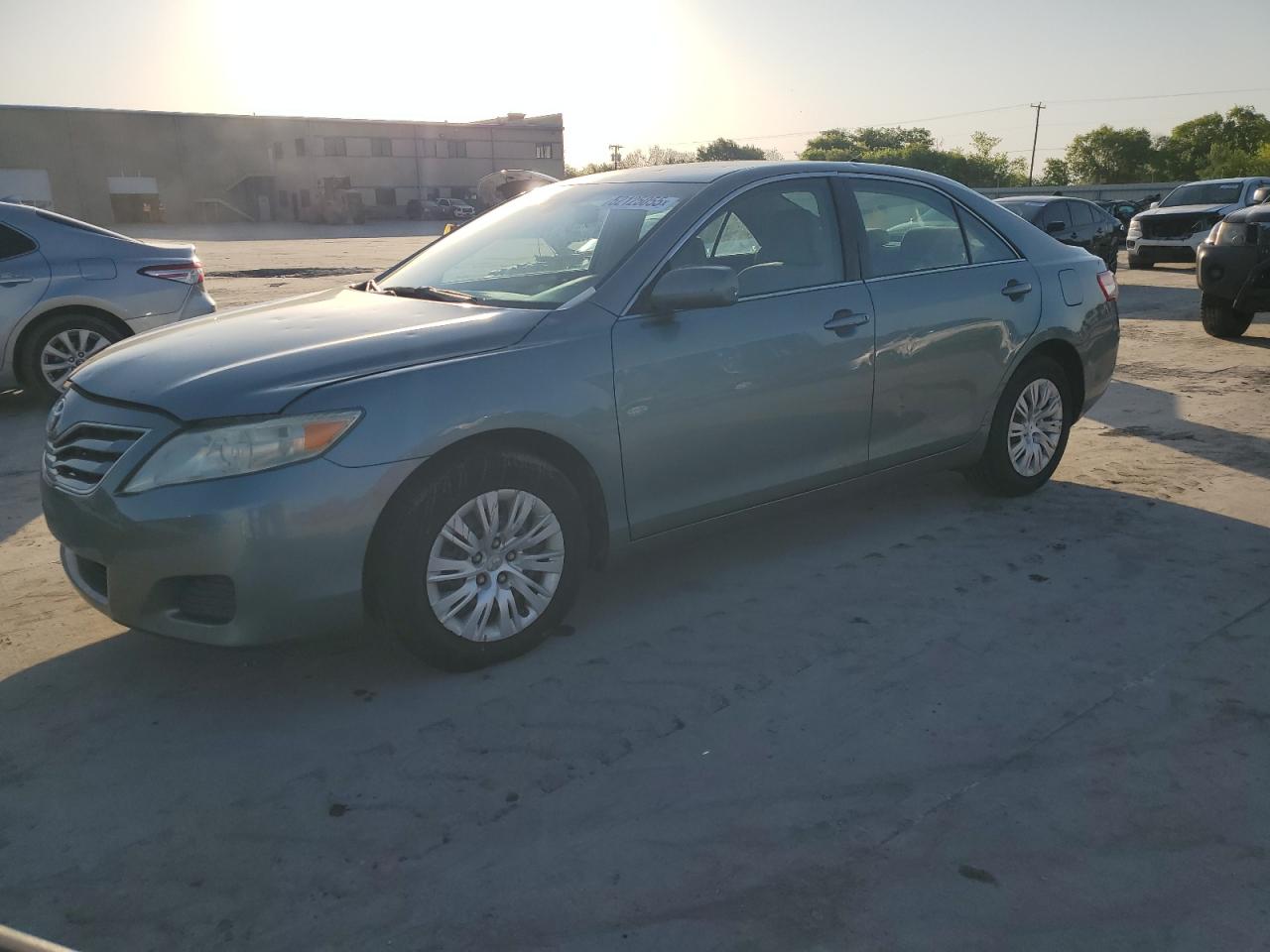 TOYOTA CAMRY BASE 2011