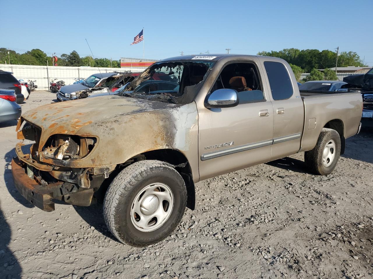 TOYOTA TUNDRA ACC 2004