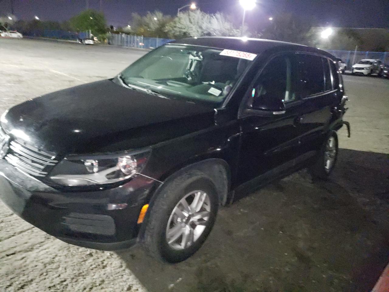 VOLKSWAGEN TIGUAN S 2013