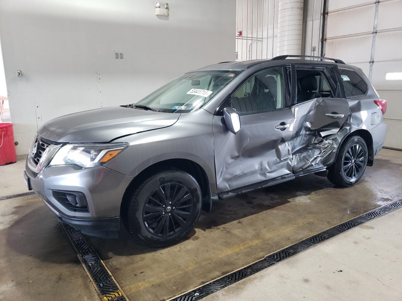 NISSAN PATHFINDER 2018