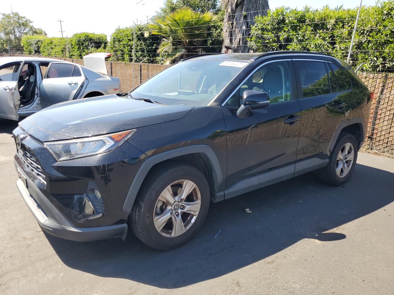 TOYOTA RAV4 XLE 2019
