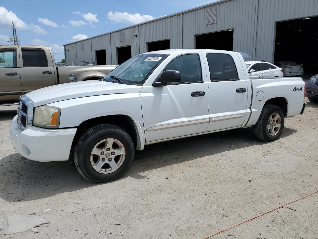 DODGE DAKOTA QUA 2005
