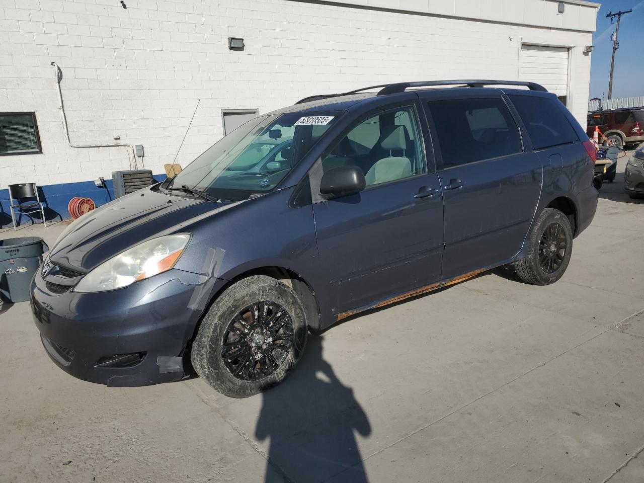 TOYOTA SIENNA 2008