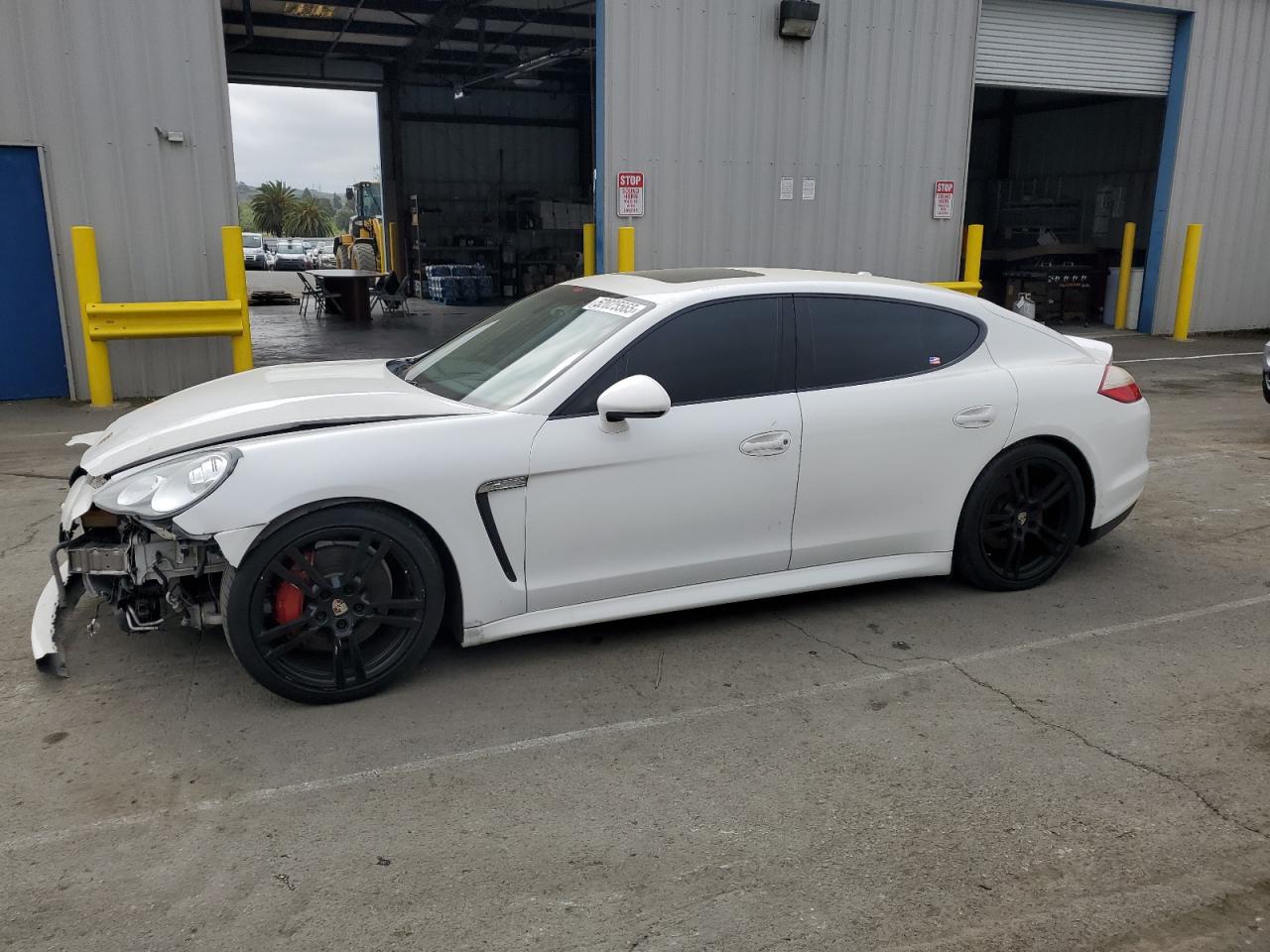 PORSCHE PANAMERA 2 2012