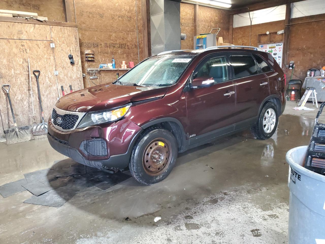 KIA SORENTO LX 2013