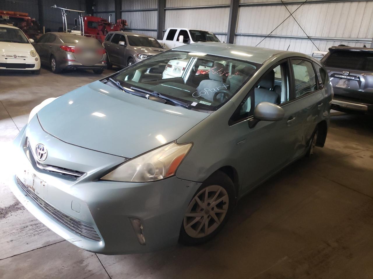 TOYOTA PRIUS V 2014