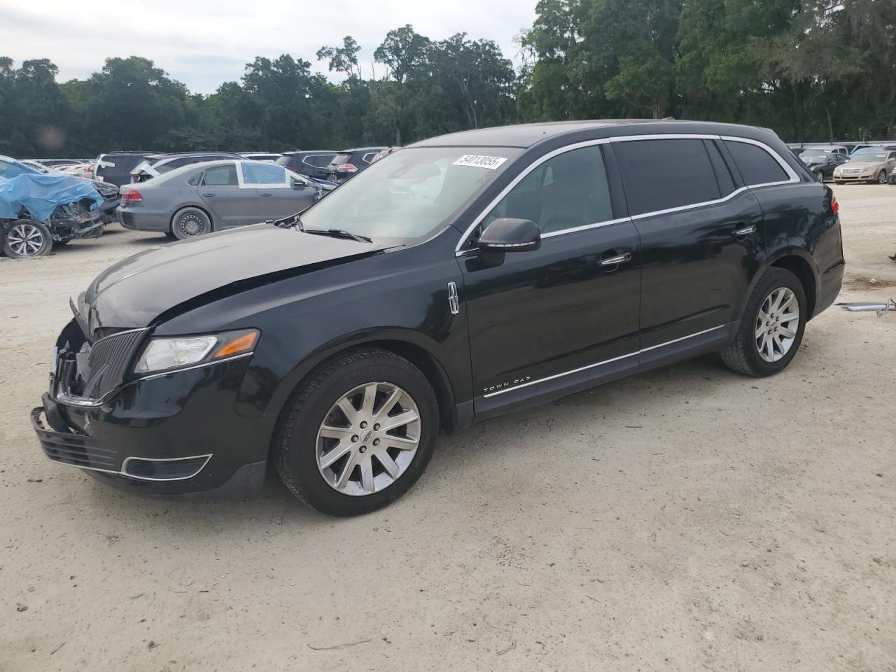 LINCOLN MKT 2013