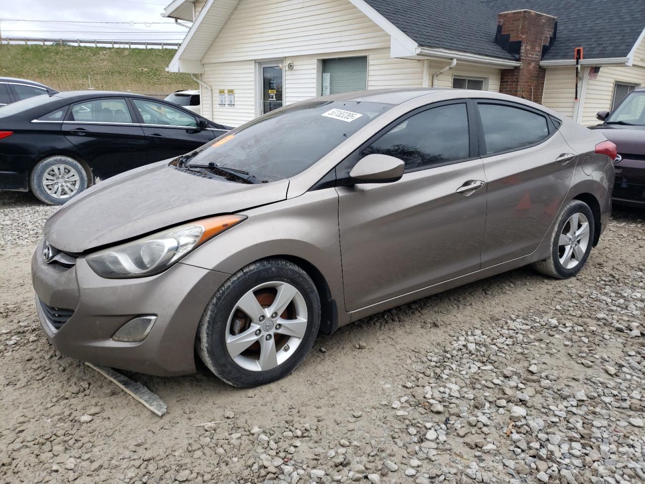 HYUNDAI ELANTRA GL 2013