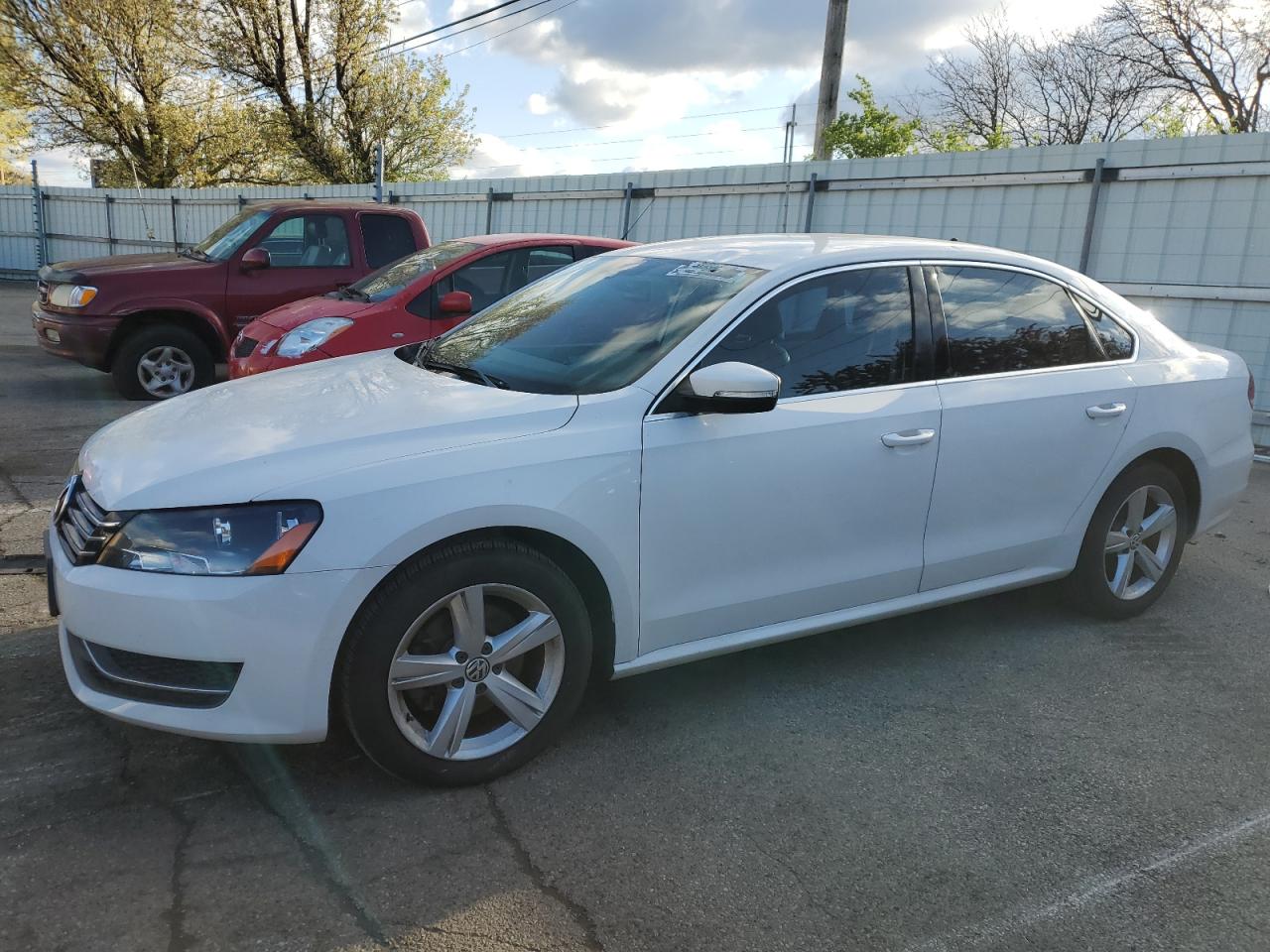 VOLKSWAGEN PASSAT SE 2013