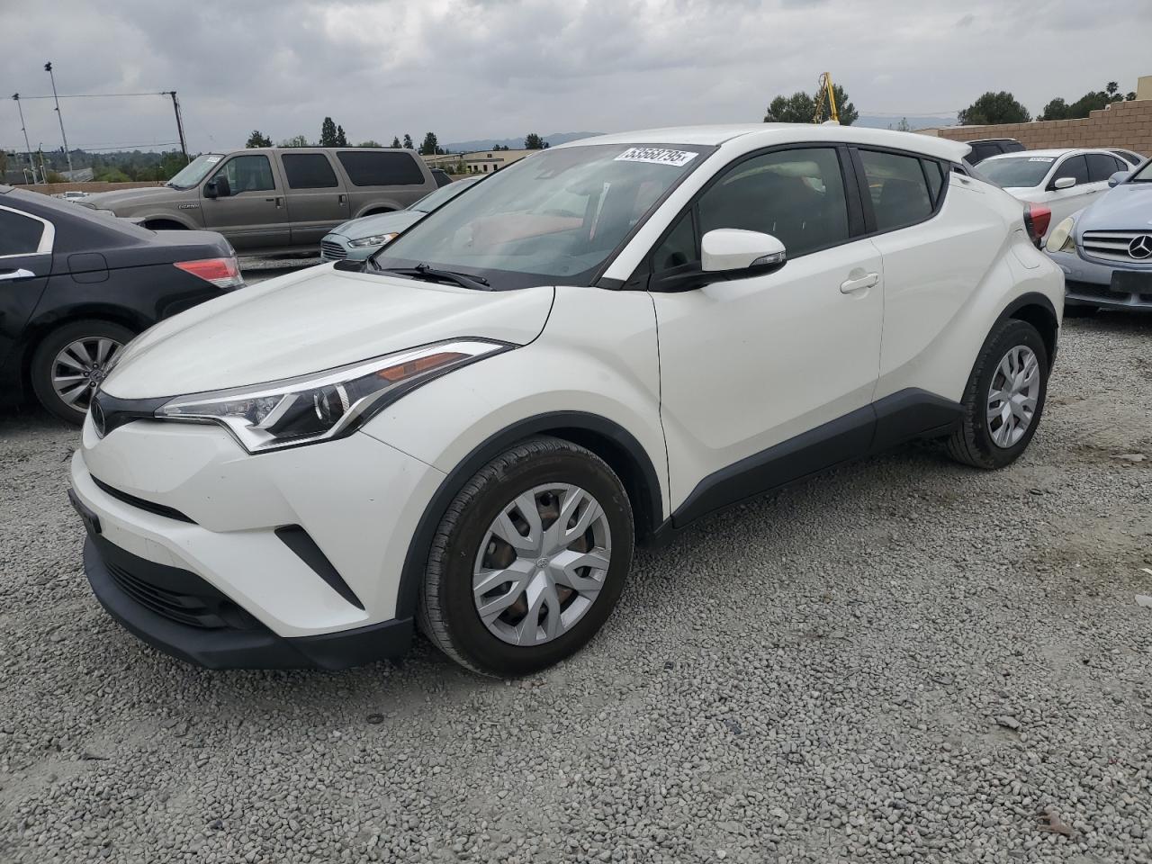 TOYOTA C-HR XLE 2019