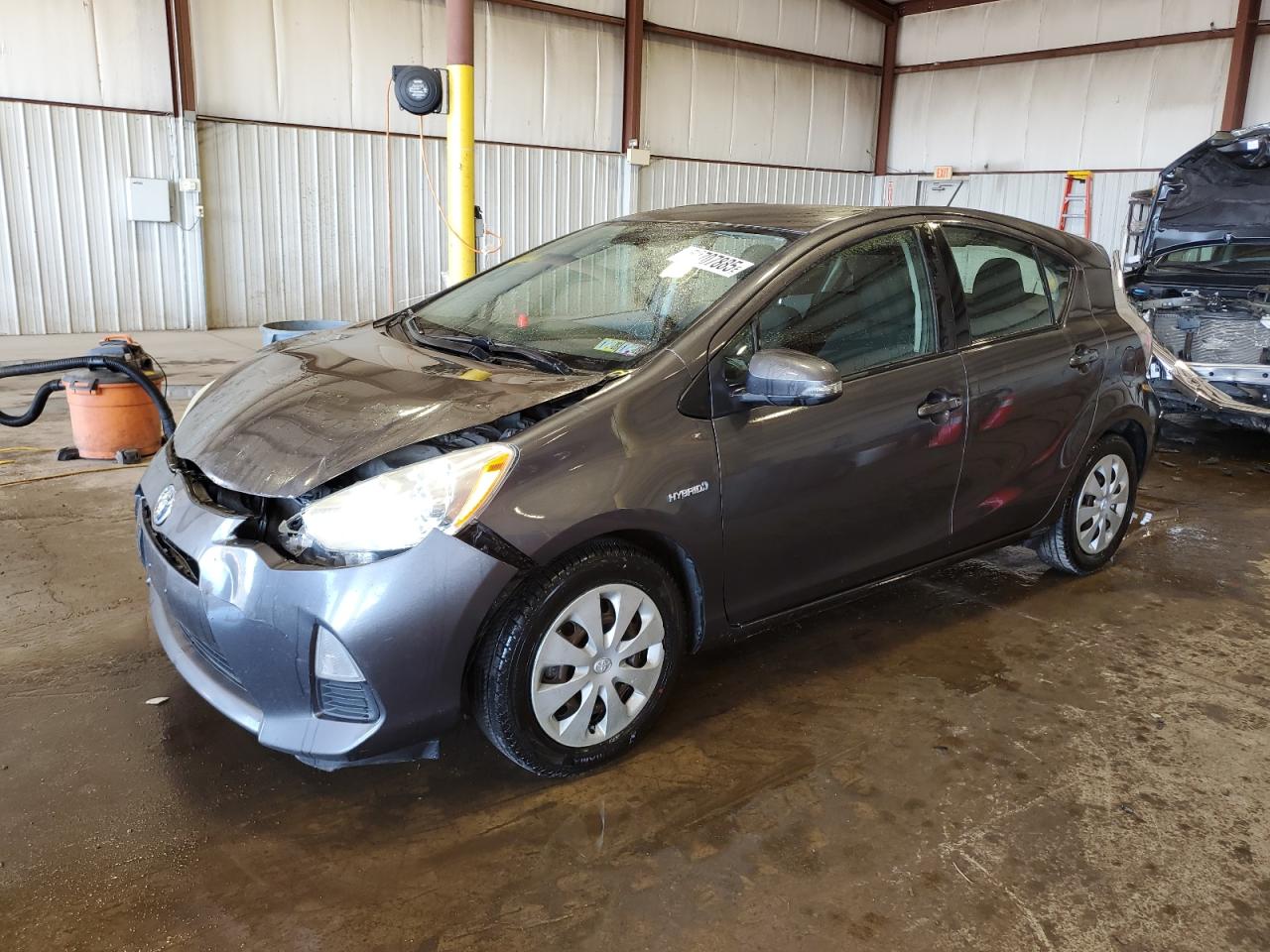 TOYOTA PRIUS C 2013