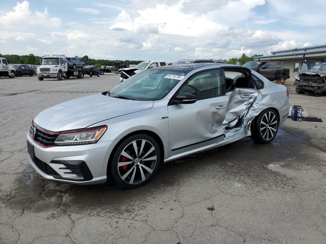 VOLKSWAGEN PASSAT GT 2018